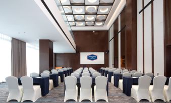 Hampton by Hilton Wenling