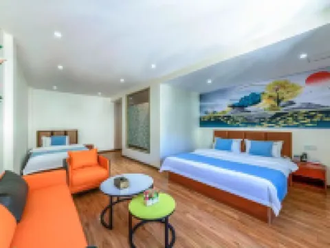 Daocheng Daruiyi Station Homestay Hoteles en Daocheng