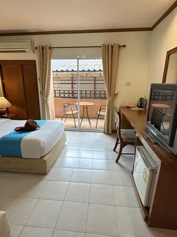 รูปภาพของThipurai Beach Hotel (โรงแรมทิพย์อุไร บีช)