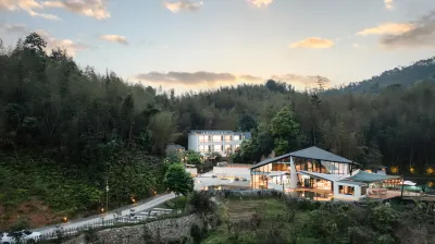 CREEK RESORT Hotels near Ecological Garden