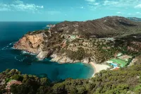 Zel Costa Brava Hotels near Vila Vella
