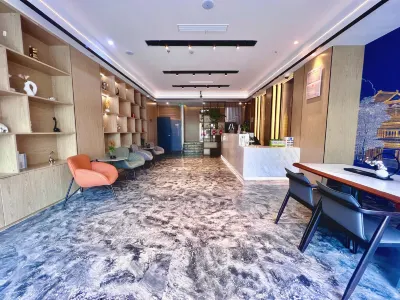 웨이팅 칭쥐 호텔(우쟈오창 창하이 병원 지점) Waigaoqiao Leisure Square 주변 호텔