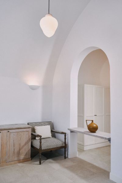 イオニアン スイート, 1 ベッドルーム スイート, キングベッド 1 台, ソファベッド, インランドビュー, バルコニー ヴェデマ，ラグジュアリーコレクションリゾート，サントリーニの写真