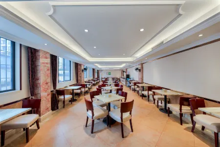 Muyun Holiday Hotel (Qingyuan Gulongxia Branch) Отели рядом с достопримечательностью «Taihe Ancient Cave»