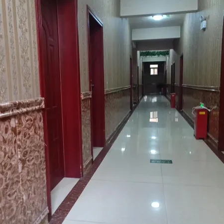 White Jade Yunbo Hotel
