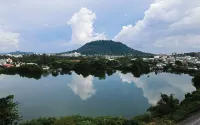 The Arch Phuket Hotel 푸켓 미술관 주변 호텔