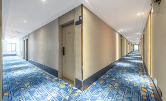 Zhongwei Hotel (Zhuhai Nanping Huafa Commercial City Branch)