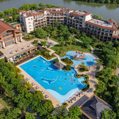 Crowne Plaza Huzhou Hotels near Huzhoudong Railway Station