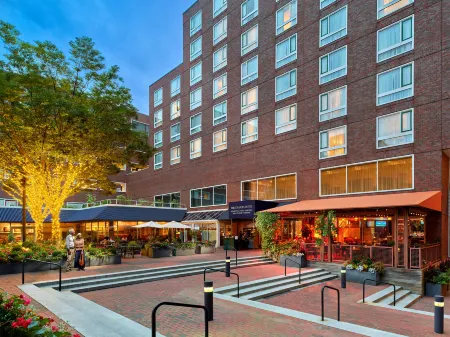 The Charles Hotel Harvard Square Отели рядом с достопримечательностью «Kendall Square»