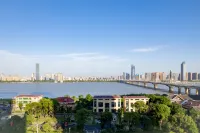 DC Cloud Scenic Hotel (Nanchang Star Ferris Wheel The Mixc) - Bergblick
