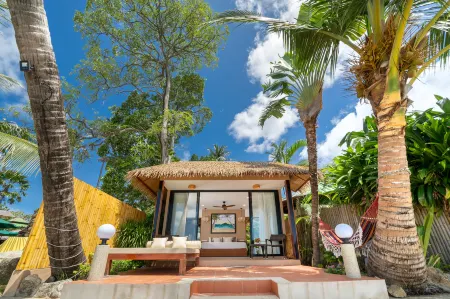 Friendship Beach Resort & Atmanjai Wellness Centre Отели рядом с достопримечательностью «Остров Ко Лон»