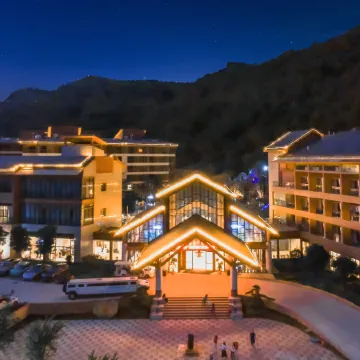 Hezhou Banshan Hot Spring Resort