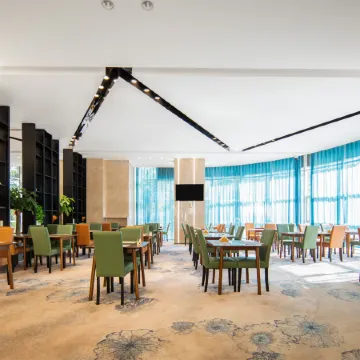 Xuancheng Fenglai Hotel (Wanling Lake Scenic Area Wanda Plaza)