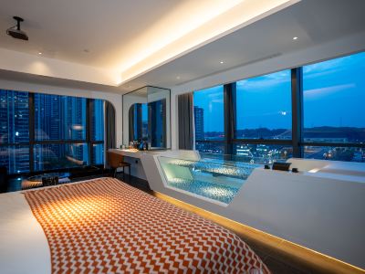 Leshan Yunshang bathing pool Hotel (Shihao Plaza Store of Leshan High speed Railway Station