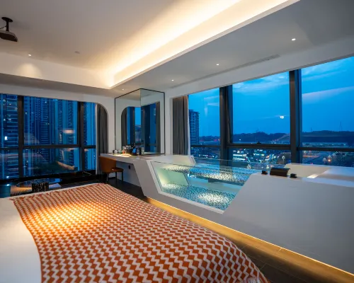 Leshan Yunshang bathing pool Hotel (Shihao Plaza Store of Leshan High speed Railway Station Hotels in Leshan