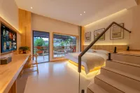 Yishuiju River View Homestay (Zhenyuan Gucheng)