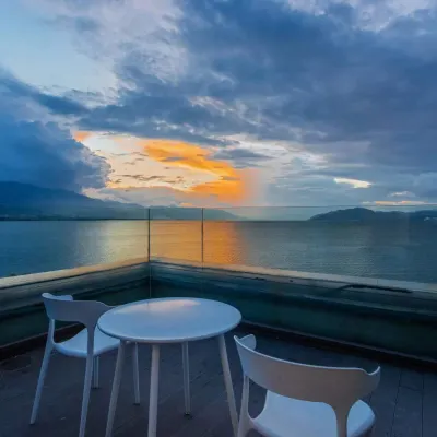 CLOUDS HOTEL CLOUD Chain Hotel (Dali Tujia Seaview) 얼하이공원 주변 호텔