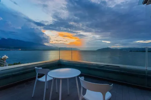 CLOUDS HOTEL CLOUD Chain Hotel (Dali Tujia Seaview)
