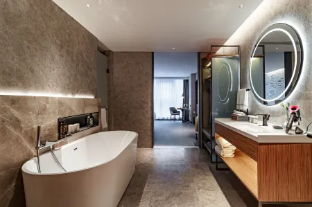 UrCove by HYATT Nanjing South Railway Station