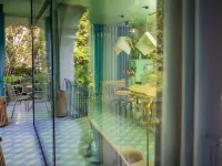 Bagatelle Gardenhouse Hotels near Faust Wine Cellar