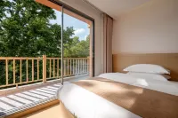 Friends View Guest House (Xijiang Qianhu Miao Village Scenic Spot Shop)