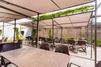 Noclegi Stadion Bed & Breakfast - sarapan