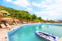 Queen's Mountain Oxygen Heart Valley Mountain Resort Hotels in Lianshan