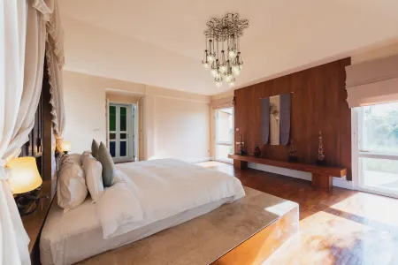 The Cathay Resort Chiang Mai Отели рядом с достопримечательностью «Zen Paradise Chiang Mai Villa»