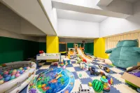 Bird's Nest Art Homestay (Beihai Old Street Beibu Gulf Plaza)