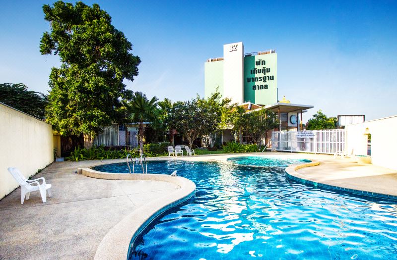 B2 Premier Hotel & Resort