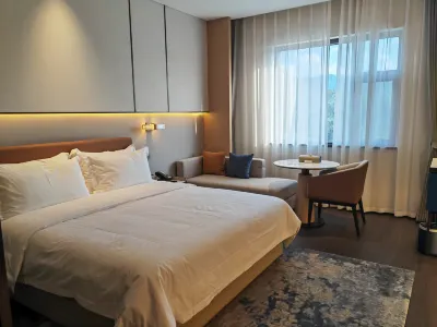 Ganluo Hotel (East District)