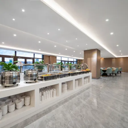 ChaKa Huacheng Grand Hotel