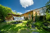 Wugong Mountain Cao Mu Chun Mu Feng shan Ye B&B Hotels in Luxi