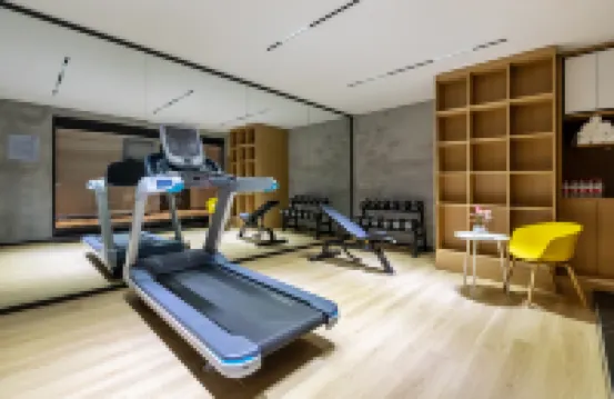 康鉑酒店（延邊大學網紅牆水上市場店）