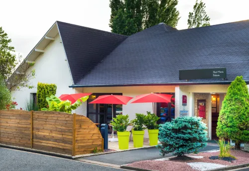 B&B Hotel Niort Sud Venise Verte Hotels in Liez