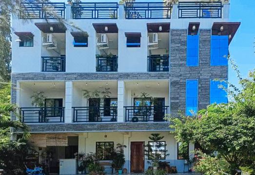 RedDoorz @ Mary Land Transient 외관