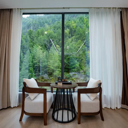 Lixian Bipeng Valley Yulan Huating Hotel