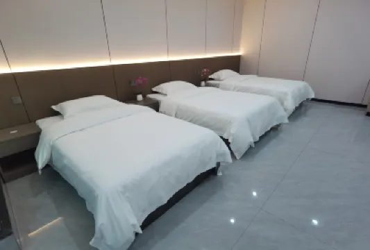 ไทมส์ บิสซิเนส โฮเต็ล โรงแรมใกล้สถานีรถประจําทางชิงหนิงเซียง