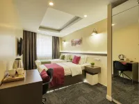 Duck Hotel Hotels near Caddebostan Beach