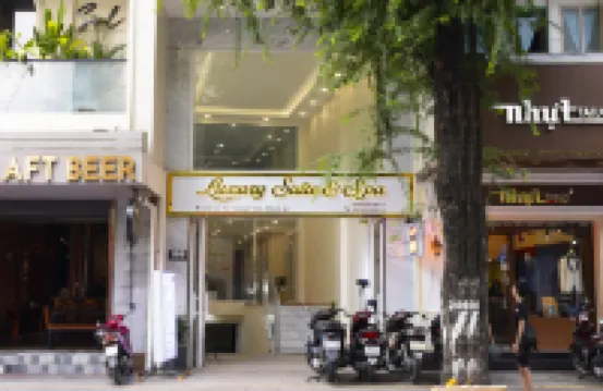 Ben Thanh Luxury Suite Hotel 鄰近統一宮的酒店