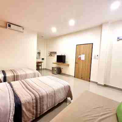 Klong Cafe & Resort Rooms