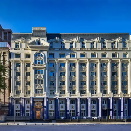 LIZZY • Ritz Hotel on Harbin Central Street