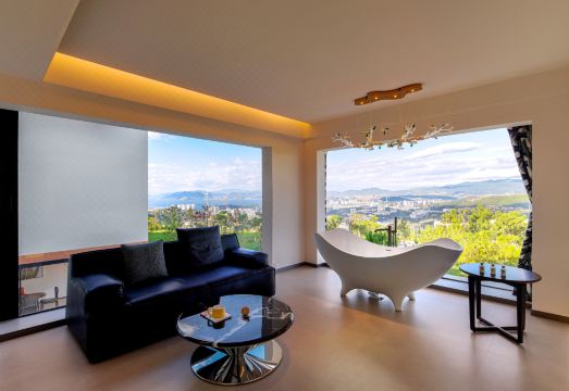 大理初奢民宿外景图