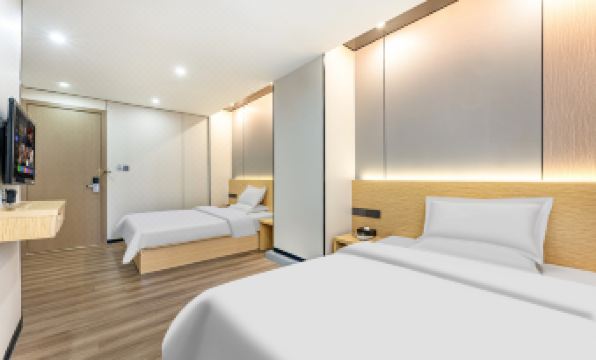 KaiLe Hotel (Guangzhou Luoxi subway station)