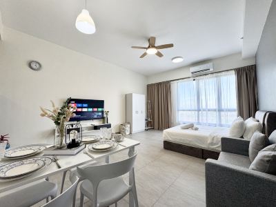 Sunsuria Forum Soho & Residence Suites Setia Alam by Moka