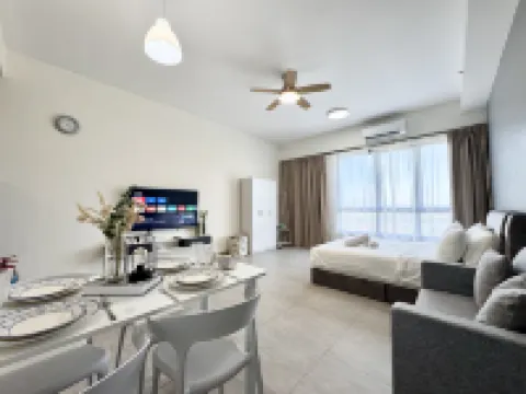 Sunsuria Forum Soho & Residence Suites Setia Alam by Moka