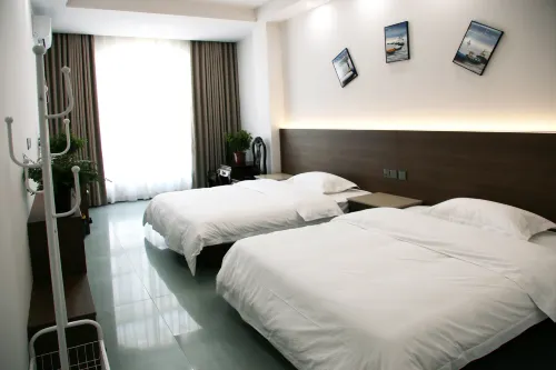 Youyue Homestay (Dongxing Port)