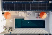 Holiday Inn & Suites Sunshine Coast by IHG - Pools