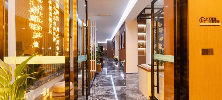 Huajianqi Chengshi Qingshe Smart Homestay (Fangte Oriental Mythology Playground) Hotels in Jiangyou
