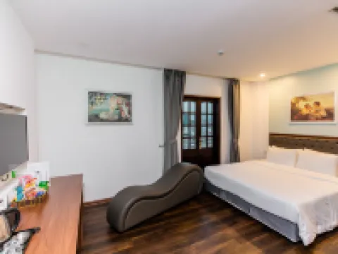 Paradise Hotel Hotels in Mong Cai